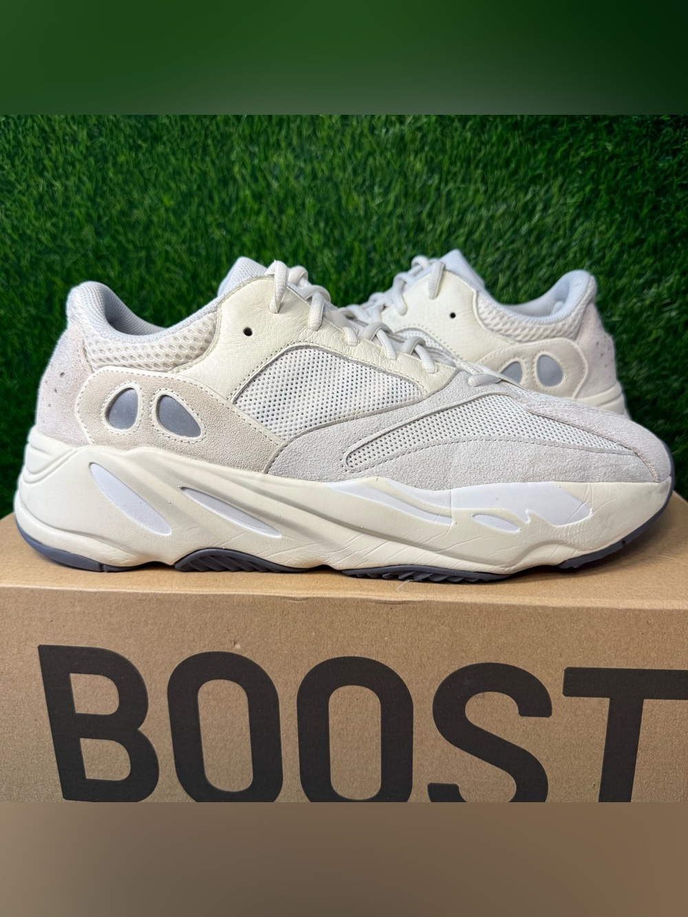Adidas Yeezy Boost 700 Analog Ivory